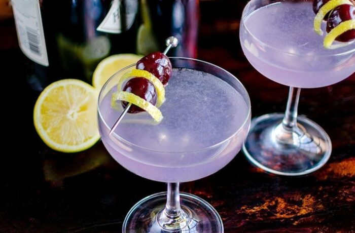 Aviation cocktail, la ricetta del drink centenario alla violetta Gin Aviation Recipe