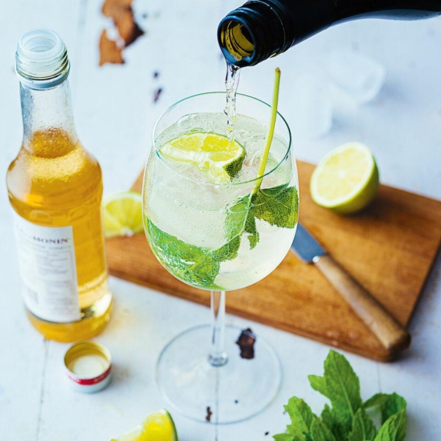 Hugo Spritz Cocktail Recipe